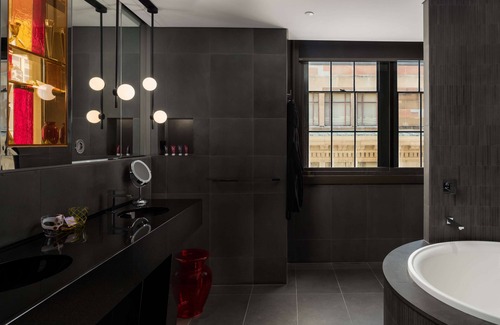 Sydney Central Business District Hotel | QT Sydney