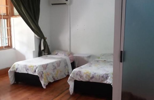 Scottsville Bed & Breakfast | QTEN DELUXE