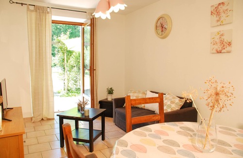 Vallieres-les-Grandes House | Quad room-Cottage-Ensuite-Park view