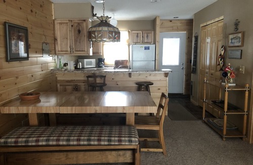 Hill City House | Quadna Mountain Resort Townhouse w/ Hill Lake Access!