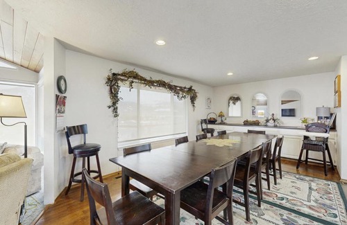 Manson House | Quail Haven Retreat