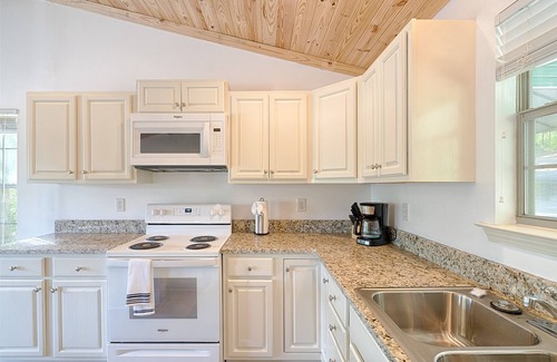 Dadeville House | Quail Hollow Hideaway | 3 Bed, 2 Bath