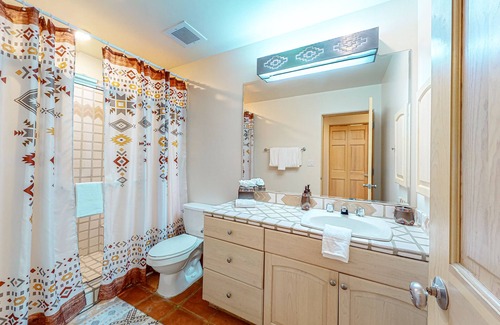 Quail Run Condo | Quail Run #101 | Condo in Santa Fe with resort-style amenities