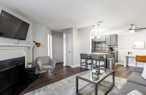 Grand Prairie Apartment | QuailRidge 1BD 2 - One Bedroom Apartment, Sleeps 2