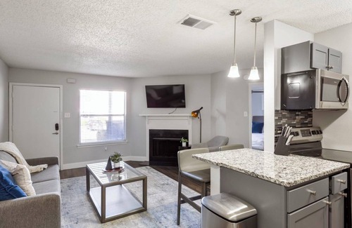 Grand Prairie Apartment | QuailRidge 1BD 2 - One Bedroom Apartment, Sleeps 2
