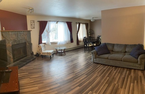 Northeast Anchorage Condo | Quaint 2 Bedroom Condo with indoor fireplace
