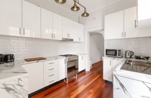 Millers Point House | Quaint 3-Bed Heritage Home in the Heart of Sydney