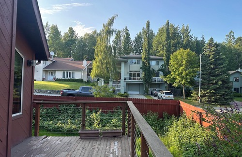 Old Seward - Oceanview House | Quaint 3-bedroom house in Anchorage