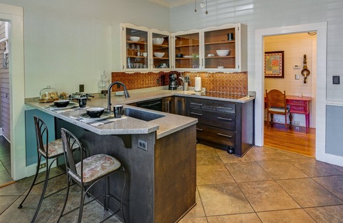 Anderson House | Quaint Anderson Home w/Sunroom, Walk To Downtown!