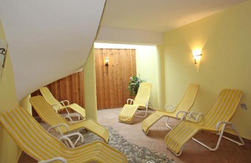 Huben Apartment | Quaint Apartment in L ngenfeld with Sauna