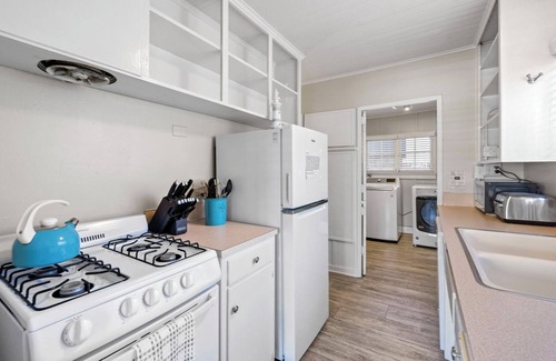 Balboa Island House | Quaint Balboa Island Duplex