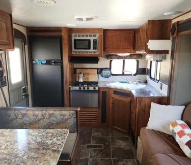 Aguanga House | Quaint Caravan Amazing for a Glamping Experience and Hiking in Temecula, California
