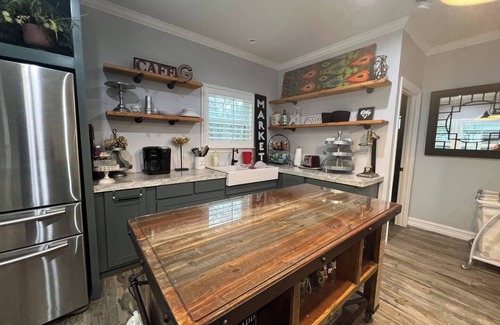 Roanoke House | Quaint Casita in One Acre Wooded Lot