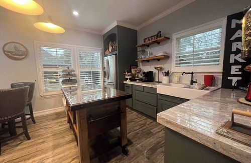 Roanoke House | Quaint Casita in One Acre Wooded Lot