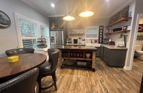 Roanoke House | Quaint Casita in One Acre Wooded Lot