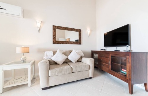Weston Apartment | Quaint Condo - Lantana 34