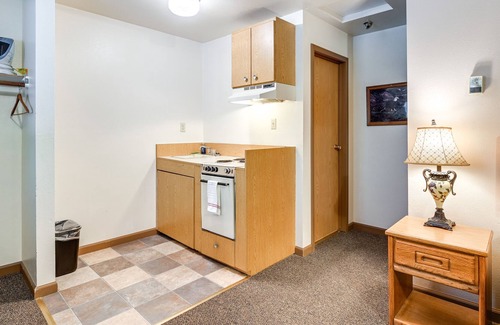 Cooper Landing Apartment | Quaint Cooper Landing Apt: Half Mi to Boating!