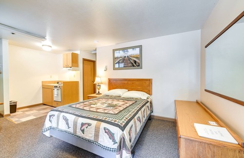 Cooper Landing Apartment | Quaint Cooper Landing Apt: Half Mi to Boating!