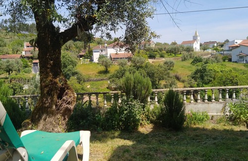 Miranda do Corvo Cottage | Quaint cottage in peaceful village with a restaurant in wine-making country !