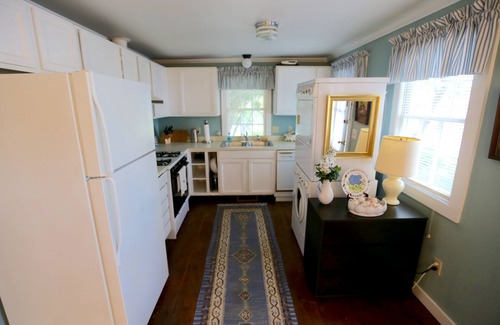 The Point House | QUAINT COTTAGE IN HISTORIC OLD POINT Beaufort, S.C.
