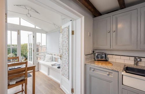 York House | Quaint Cottage in the heart of North Yorkshire Village - Pet Friendly FREE