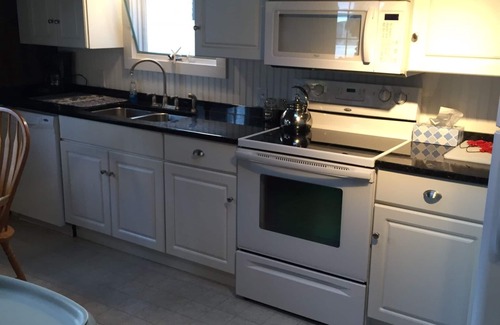 Camp Ellis Cottage | Quaint Cottage Just Steps From The Beach And The Saco River