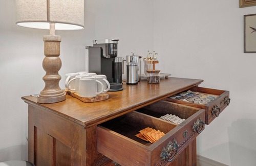 Stevens Cottage | Quaint Cottage on Farm HOT TUB & Fire Pit
