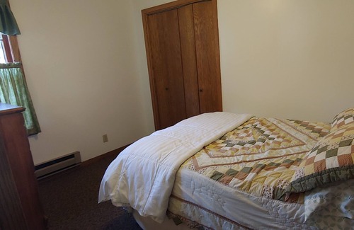 Fergus Falls Cottage | Quaint Cottage on Swan Lake