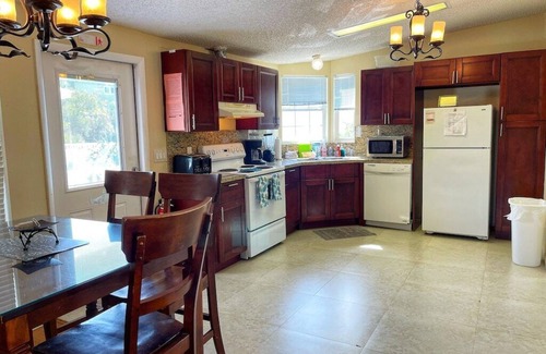 Marathon Cottage | Quaint Glamping Cottage on Private Island, Sandy Beach with Freshwater Pool!