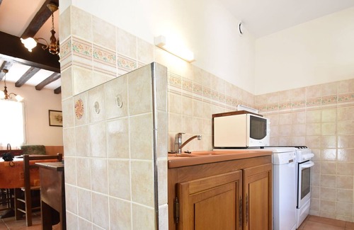 Faverolles House | Quaint Holiday Home in Faverolles with Pool and Pond