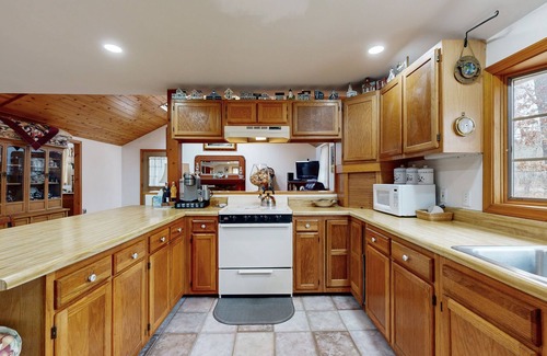 West Tisbury House | Quaint home across from bike paths with large furnished deck, grill, & W/D