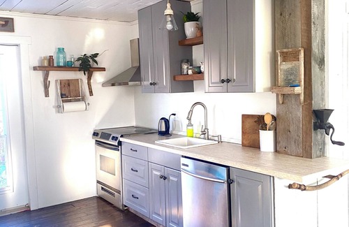 Chester Basin House | Quaint home conveniently located between Chester and Mahone Bay.