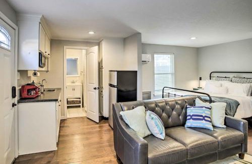 Greater Heights Apartment | Quaint Houston Studio about 4 Mi to Downtown!