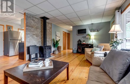 Baddow Cottage | Quaint Kawartha Cottage