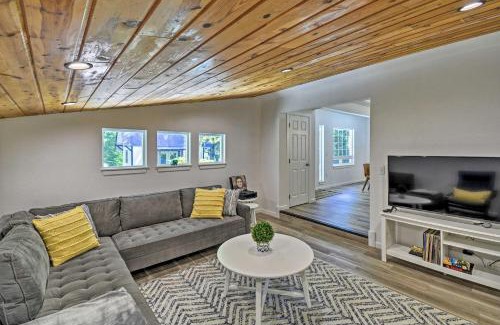 Hoodsport House | Quaint Lake Cushman Cottage with Private Access!