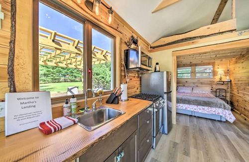 Oakland Cabin | Quaint Oakland Getaway on East Pond Lake!