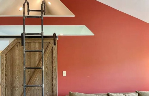 Rumney House | Quaint & Quiet - Sauna|Hike|Climb