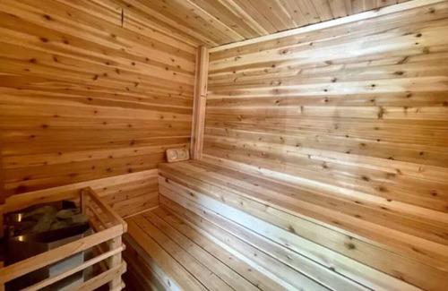 Rumney House | Quaint & Quiet - Sauna|Hike|Climb