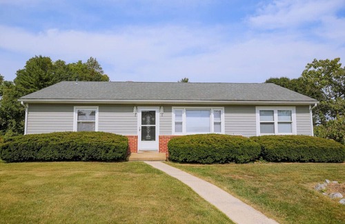 Martinsburg House | Quaint Rancher with Fully Fenced Back Yard.