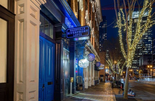 Downtown Nashville Apartment | Quaint Retreat for 2, Heart of DT, Near Broadway!