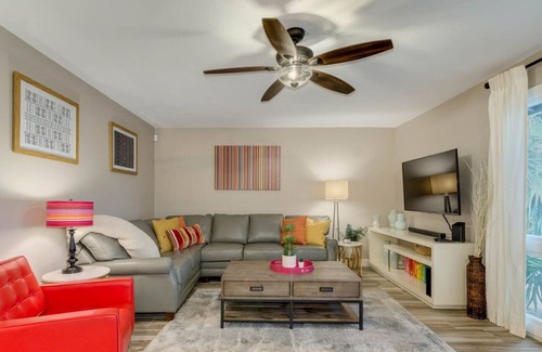 Scottsdale House | Quaint Scottsdale Spectacular Pool & Hot Tub Home!