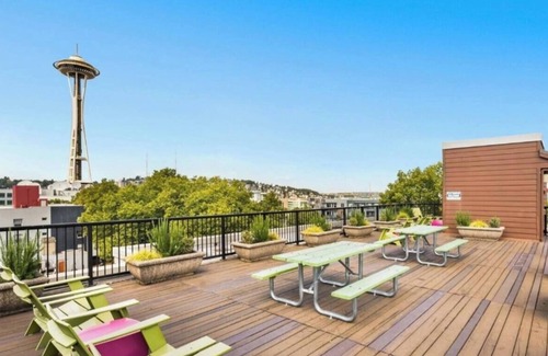 South Lake Union Condo | Quaint Space in Belltown w/Rooftop