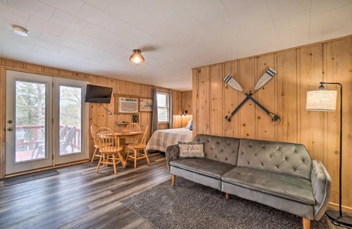 Kimberling City House | Quaint Table Rock Lake Hideout with Pool Access