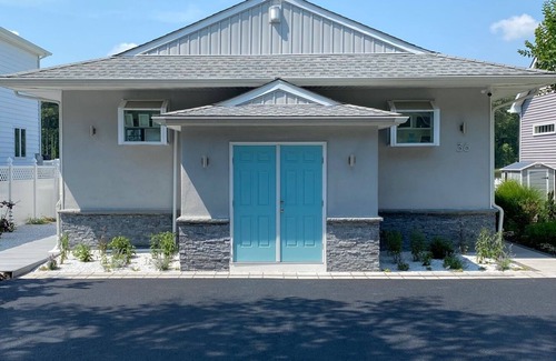 Ocean Pines House | Quaint waterfront bungalow just minutes from the beaches of Ocean City, MD