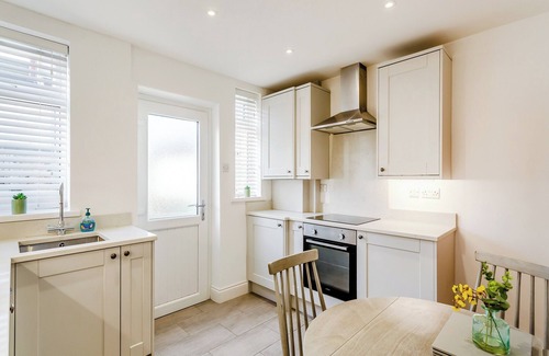 Harrogate Cottage | Quaint Yorkshire retreat, perfect for couples, friends, or small families.