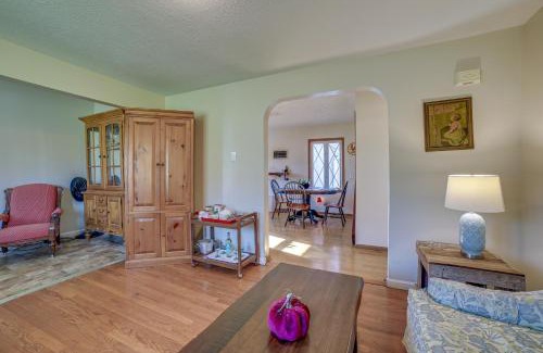Poland House | Quaint Youngstown Home about 2 Mi to Boardman Park!