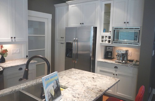Regional District of Nanaimo House | Qualicum Family Beach House & Oceanfront Gated Resort.