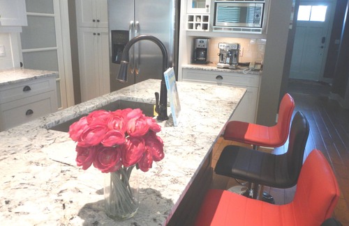 Regional District of Nanaimo House | Qualicum Family Beach House & Oceanfront Gated Resort.