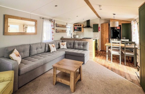 Chester House | Quality 12ft-wide caravan with one double and one twin.
