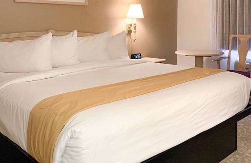 Northeast Heights Hotel | Quality Inn Albuquerque East I-40 Juan Tabo Exit